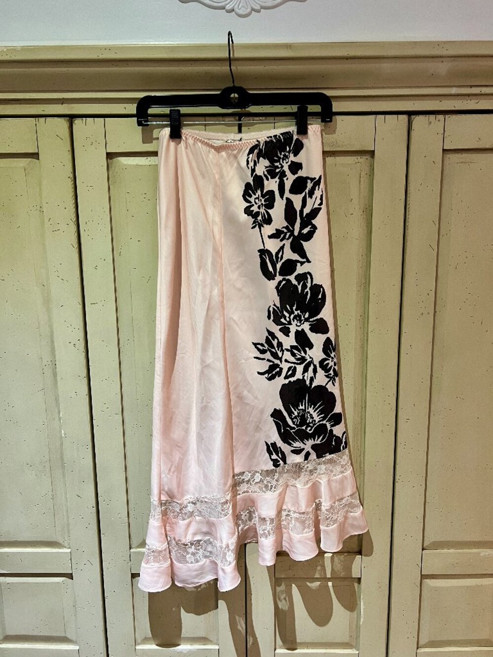 intimately free people Satin Slip Skirt Y2K Pink Black Floral Lace Hem XS